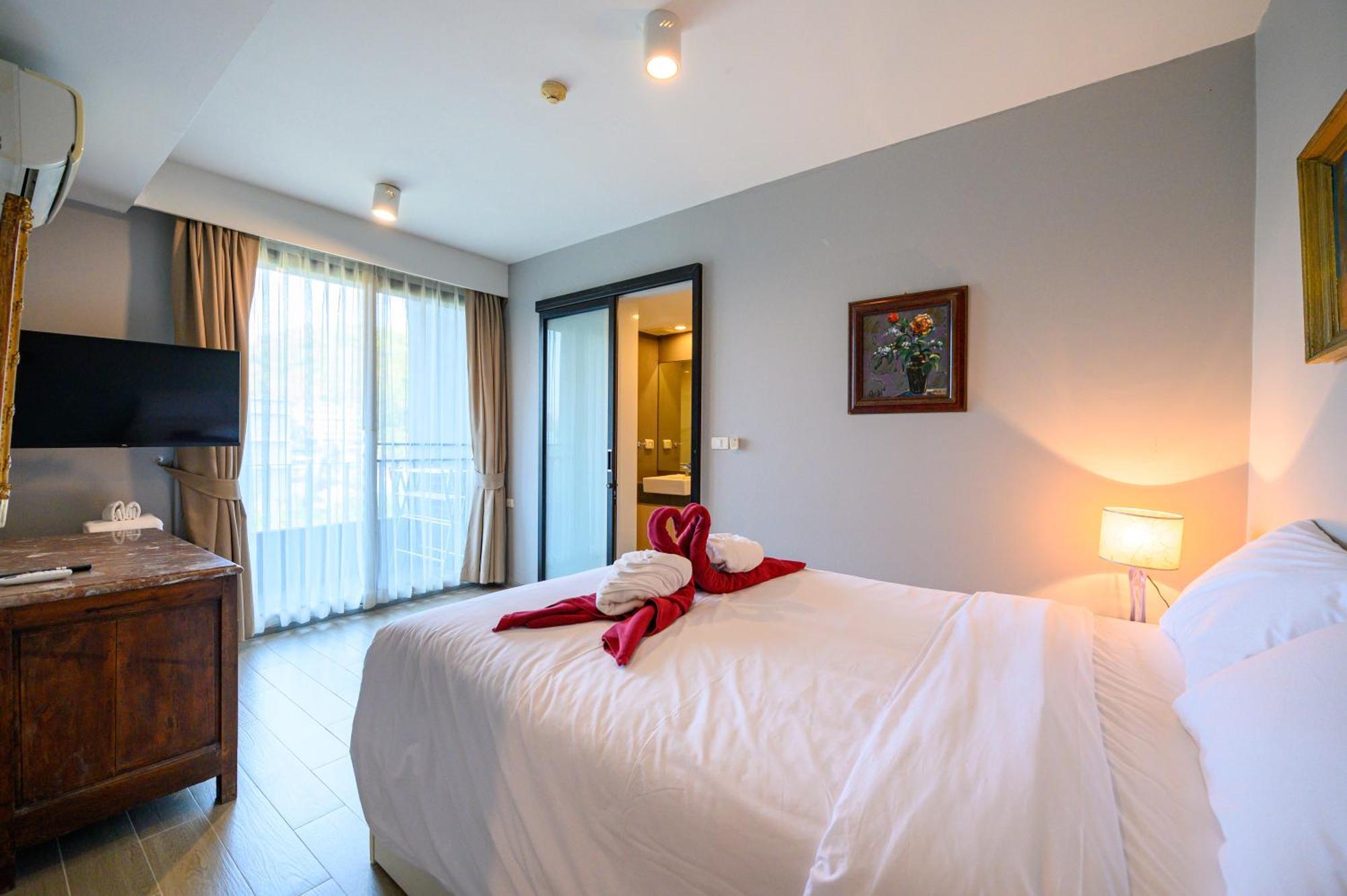 6Th Avenue Surin Beach Exterior photo